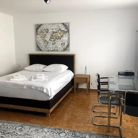 Bright And Quiet In The Center - Sky1 * Zurich