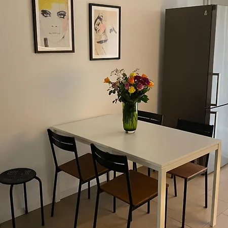 H4 Family Apartment, Central, Quite, Modern Apartment *