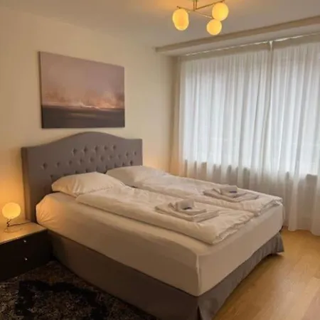 Modern 1br With In Trendy Area - West 10 Apartment *