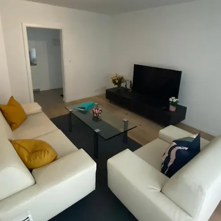 H4 Family Apartment, Central, Quite, Modern Apartment