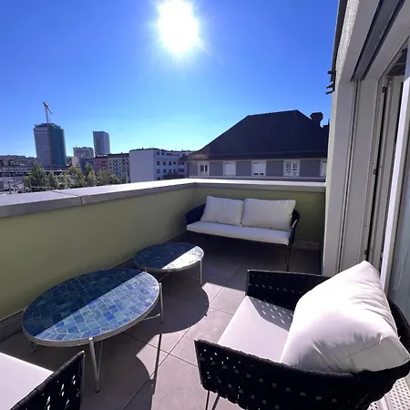 Up&great - Stylish Living Apartment