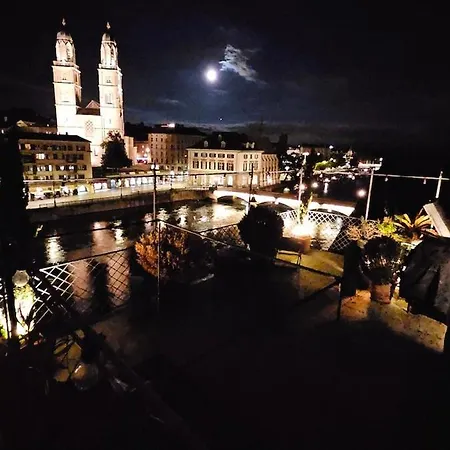 Executive In Pedestrian Area Apartment Zurich