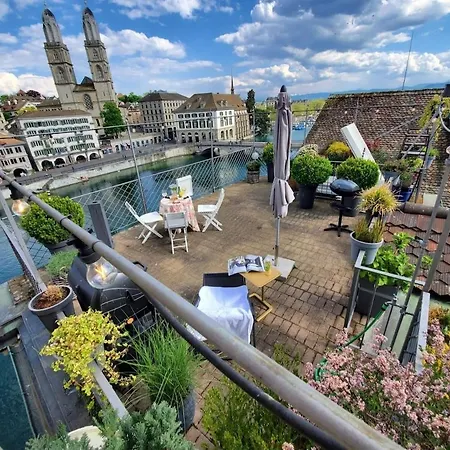 Executive In Pedestrian Area * Zurich