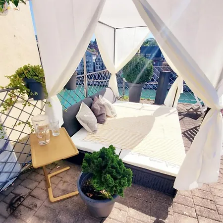 Executive In Pedestrian Area Apartment *