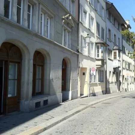 Apartment Charming 1br In The Old Town - Uz4 *