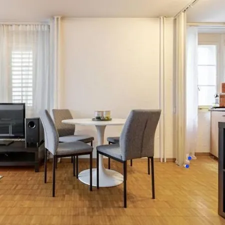 5-mins Walk To Main Station - Center Apartment Zürich