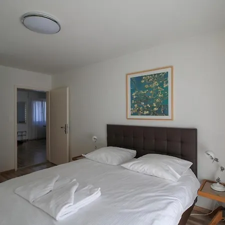 Apartment 2br Flat Close To Lake, Opera And Center - Sf10