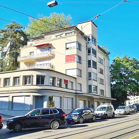 Homestay Downtown - Large, Quiet Private 