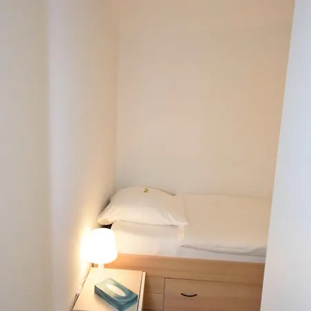Apartment Cozy Near Main Station - Color 2