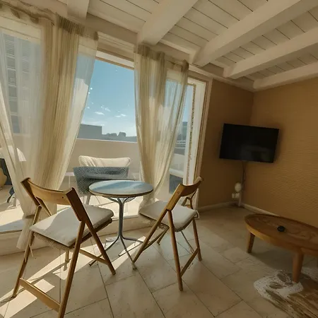Up&great - Stylish Living Apartment