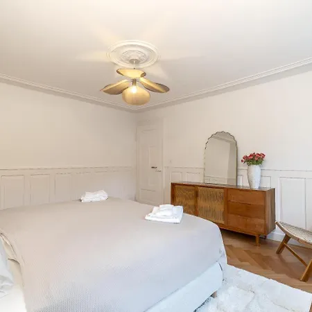 Apartment Cosy · Kreis 6 *