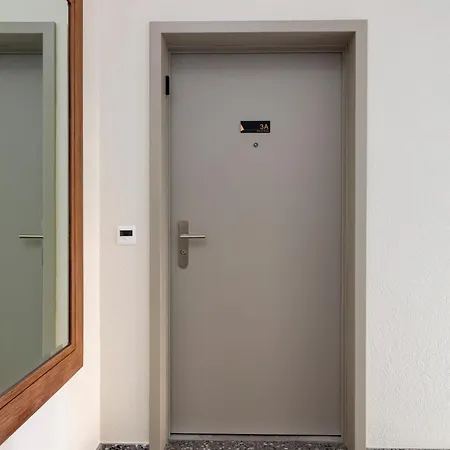 Kaya 3a - Downtown 2br With Balcony Apartment *