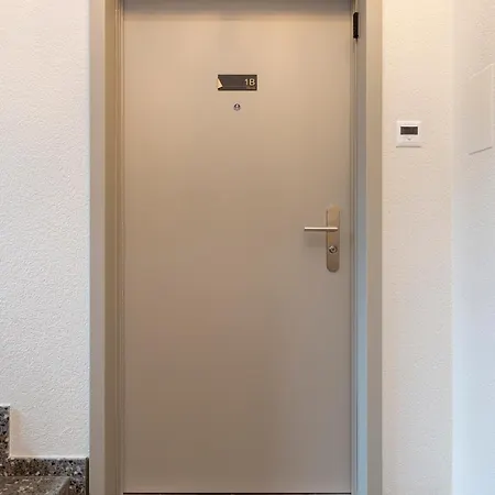 Kaya 1b Zurich
