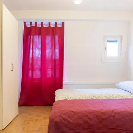 2 Bedroom Aus41-4f- 8045 Zurich