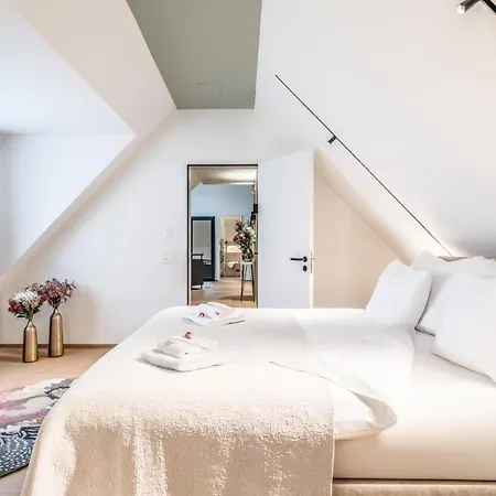 Bahnhofstrasse Designer Penthouse Private Rooftop * Zurich