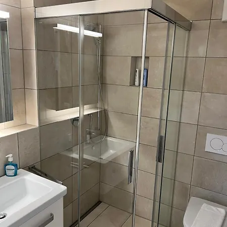 Stunning Apartments, Bernina - Self Checkin Apartment *