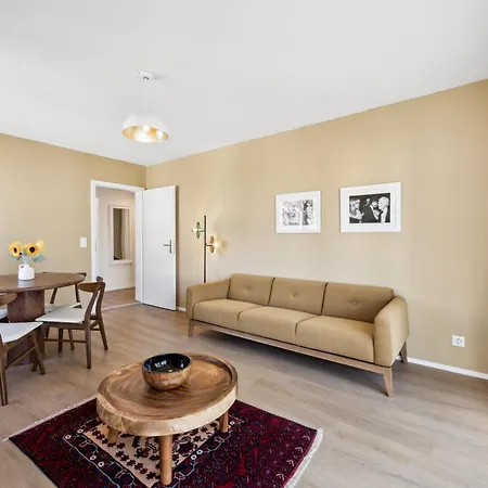 Up&great - Stylish Living Apartment Zurich