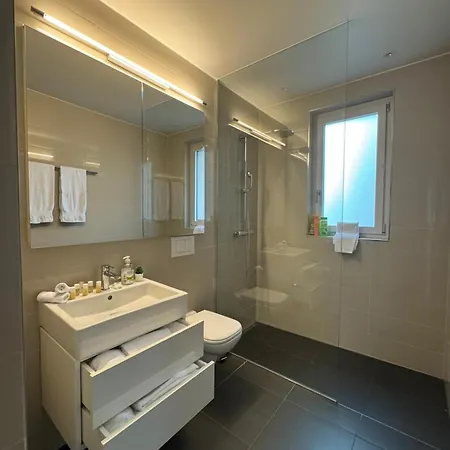 Station Apartment, 2 Bedroom&sofabed Apartment *