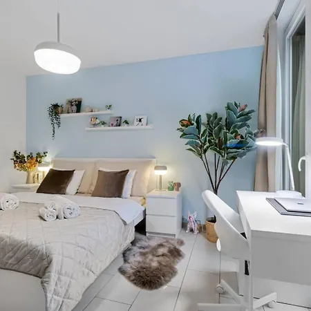 Boutique King Size Bed Ac Free Parking Apartment Zurich