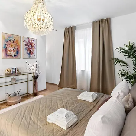 Location Ac Free Parking Apartment