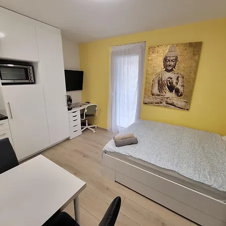Center Downtown With Balcony Erlach - Self Checkin Apartment Zurich