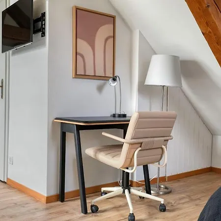 Eagle Charmante Dachgeschosswohnung Mit Design & Ausblick Apartment