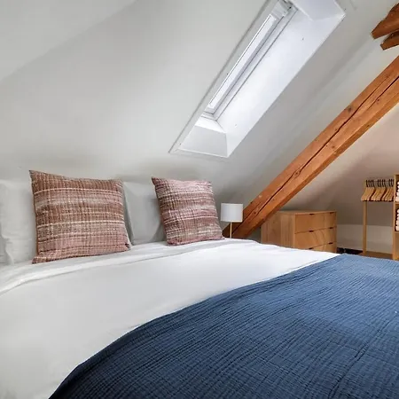 Apartment Eagle Charmante Dachgeschosswohnung Mit Design & Ausblick