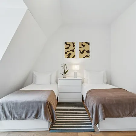 Horizon Bahnhofstrasse, Loewenstrasse Penthouse Apartment