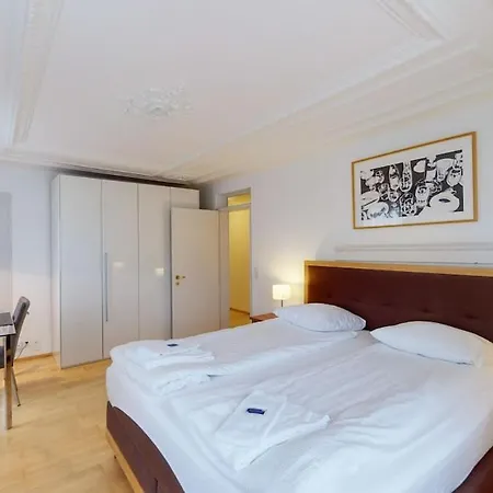 2br Flat Near And The Center - Sf5 Apartment
