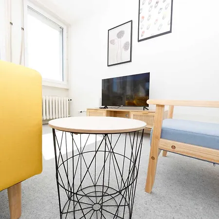 Basic & Cozy & Walkable Apartment