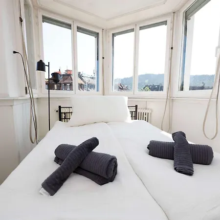 Basic & Cozy & Walkable Apartment