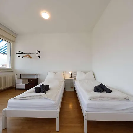 Spacious Huge Terrace&views