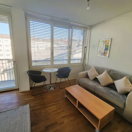 Stylish With Balcony Self Check-in A Hoh Apartment *