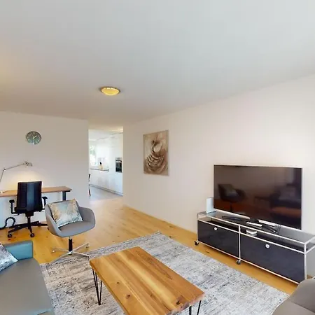 Apartment But Quiet 1br - Sun 6 *