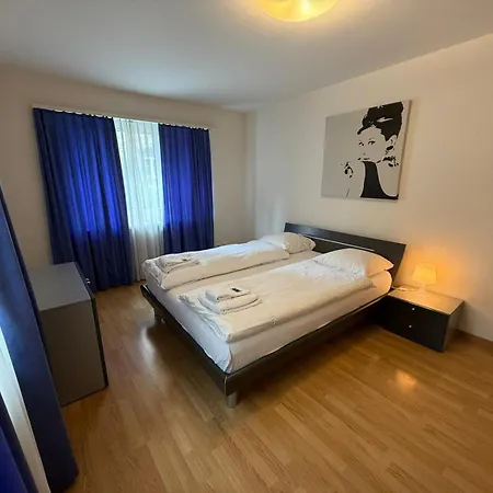 1br Flat In The Center - Crown 3 Apartment