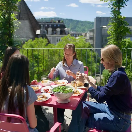 Josephine's - Women Only With Rooftop And Community Area Guest house 3*