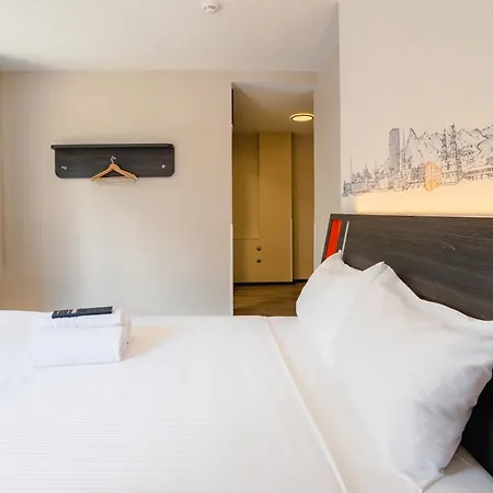 Easyhotel Main Station Hotel Zurich