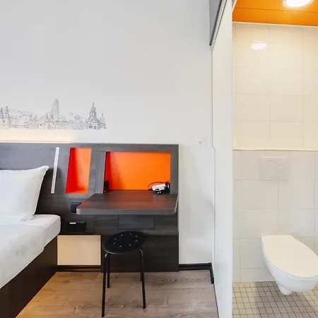 Easyhotel Main Station Zurich