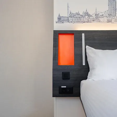Hotel Easyhotel Main Station
