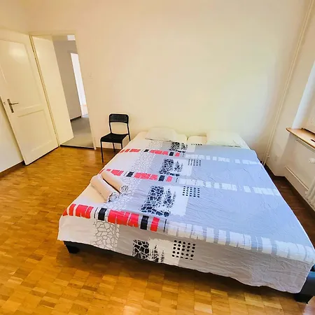 Apartment 5 Bedroom Center With Balcony Dorf - Self Checkin