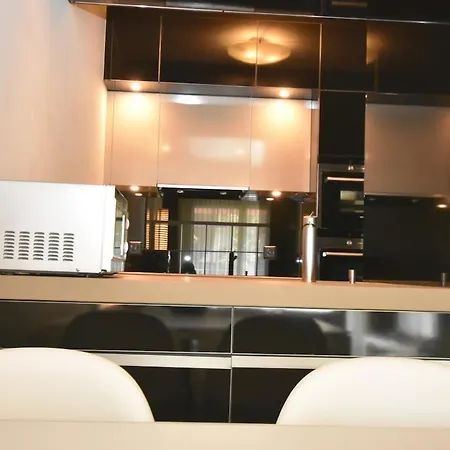 Comfortable 1br Flat At Great Location - Baron 24 *