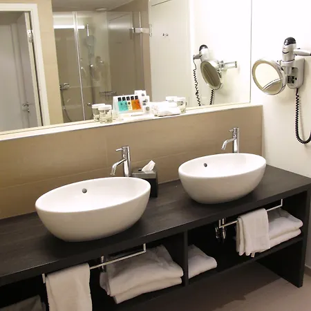 Crowne Plaza Zürich, An Ihg Hotel 4*