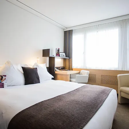 Crowne Plaza Zürich, An Ihg 4*