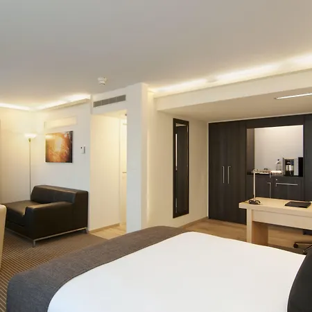 Hotel Crowne Plaza Zürich, An Ihg 4*