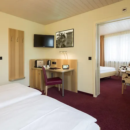 Fred Leonhardstrasse - Mobile Check-in Hotel 3*