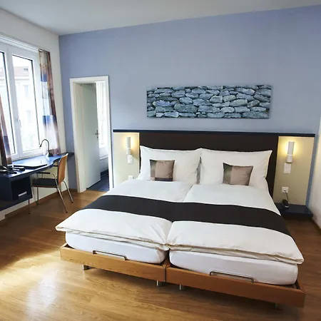 Hotel Bristol