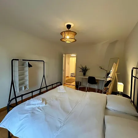 Chic Comfort In A Prime Location Apartment