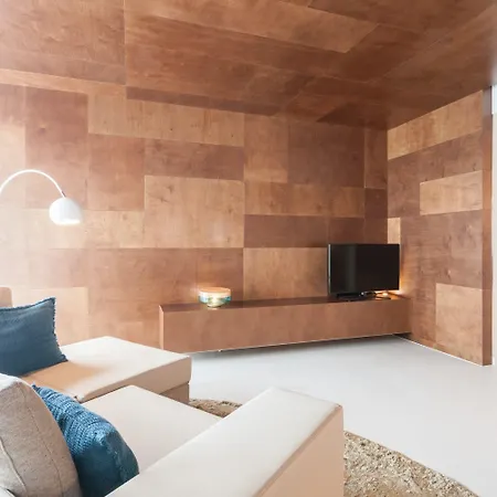 Ema House Hotel 4*