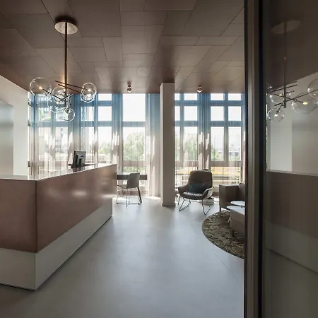 Ema House Hotel