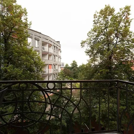 Apartment Velvet 3 King Beds & Terrace Hb *